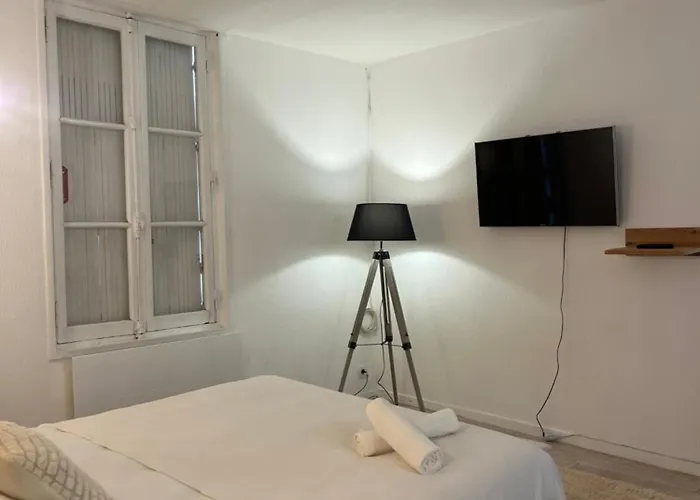 Apartment Centre De *